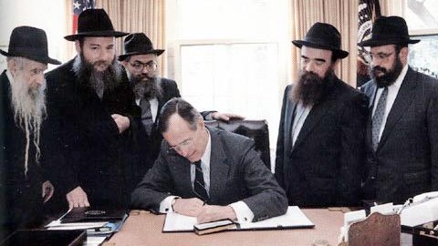bush_signs_some_jewish_thing1-480x270[1]